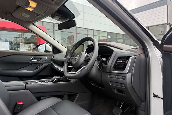 2025 Nissan X-TRAIL ST-L T33