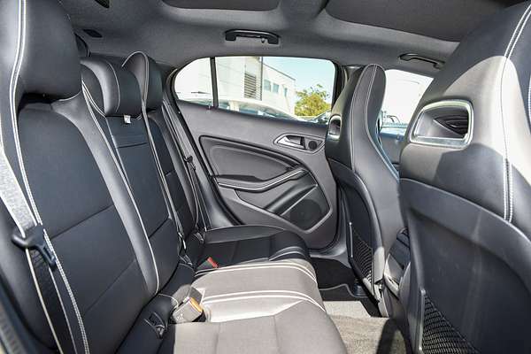 2018 Mercedes-Benz GLA-Class GLA180 X156