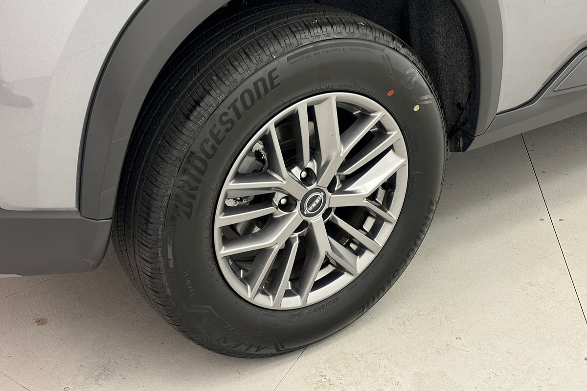 2024 Nissan X-TRAIL ST T33