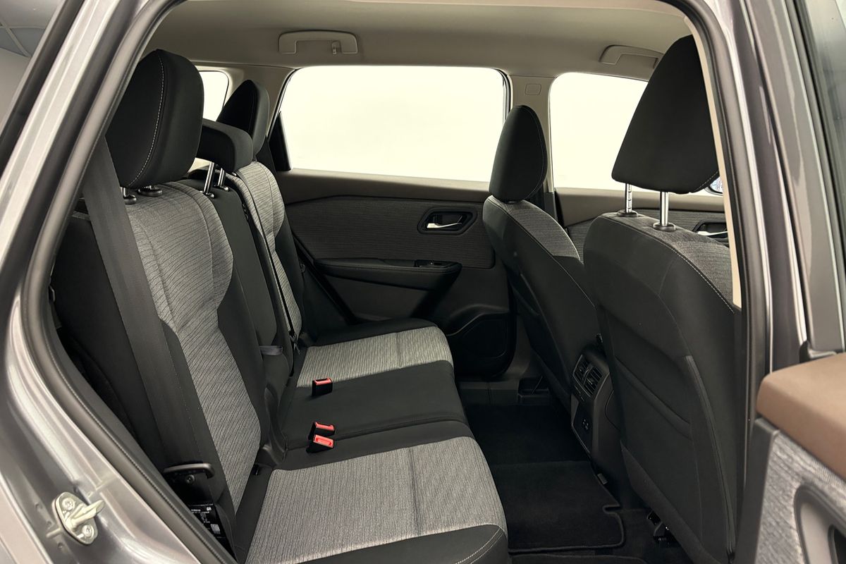 2024 Nissan X-TRAIL ST T33