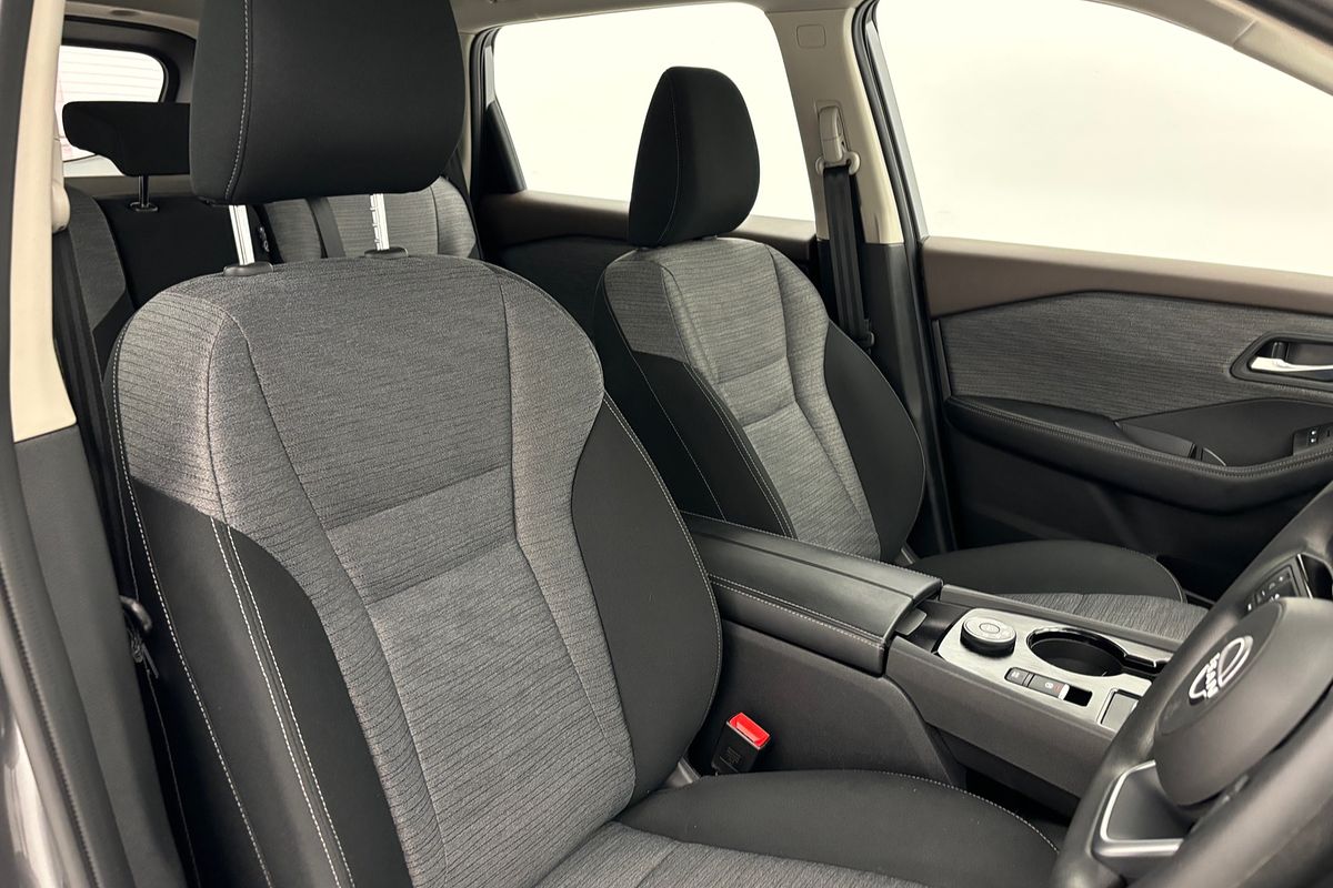 2024 Nissan X-TRAIL ST T33