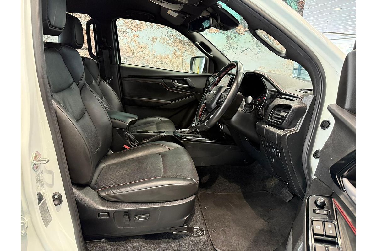 2022 Isuzu D-MAX X-TERRAIN 4X4