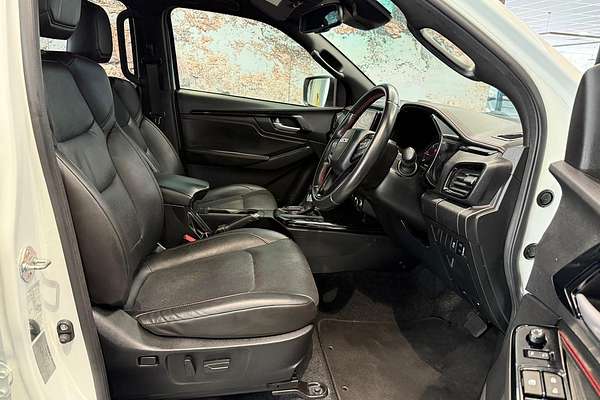 2022 Isuzu D-MAX X-TERRAIN 4X4