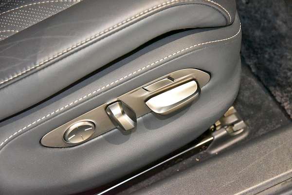 2020 Lexus LS LS500h Sports Luxury GVF50R