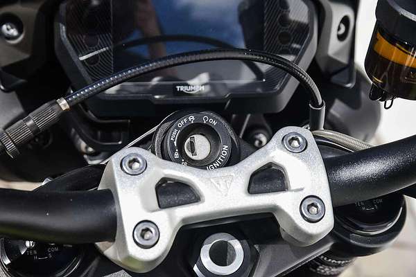 2020 Triumph STREET TRIPLE