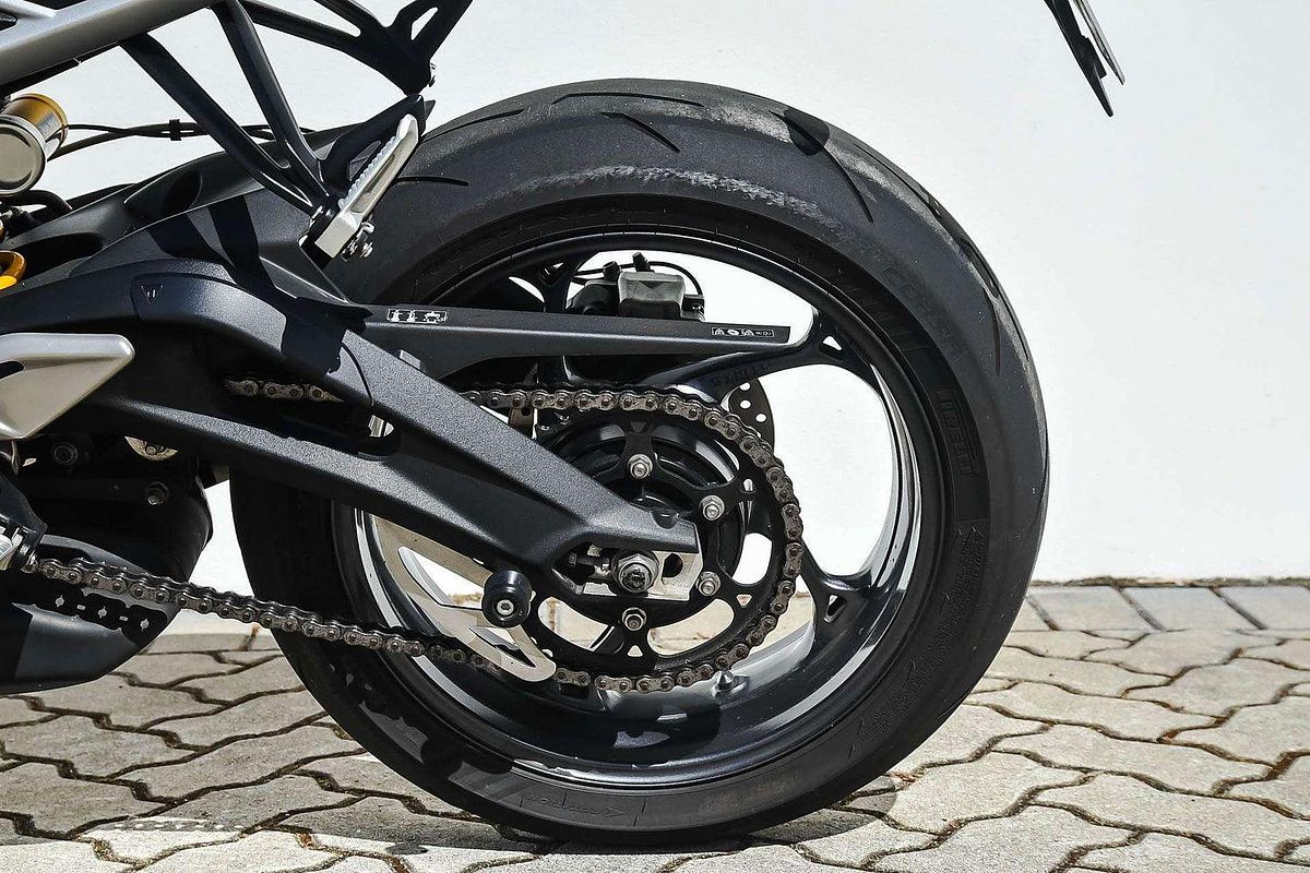 2020 Triumph STREET TRIPLE