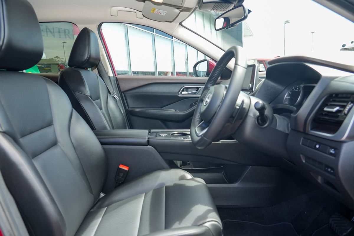 2023 Nissan X-TRAIL ST-L T33