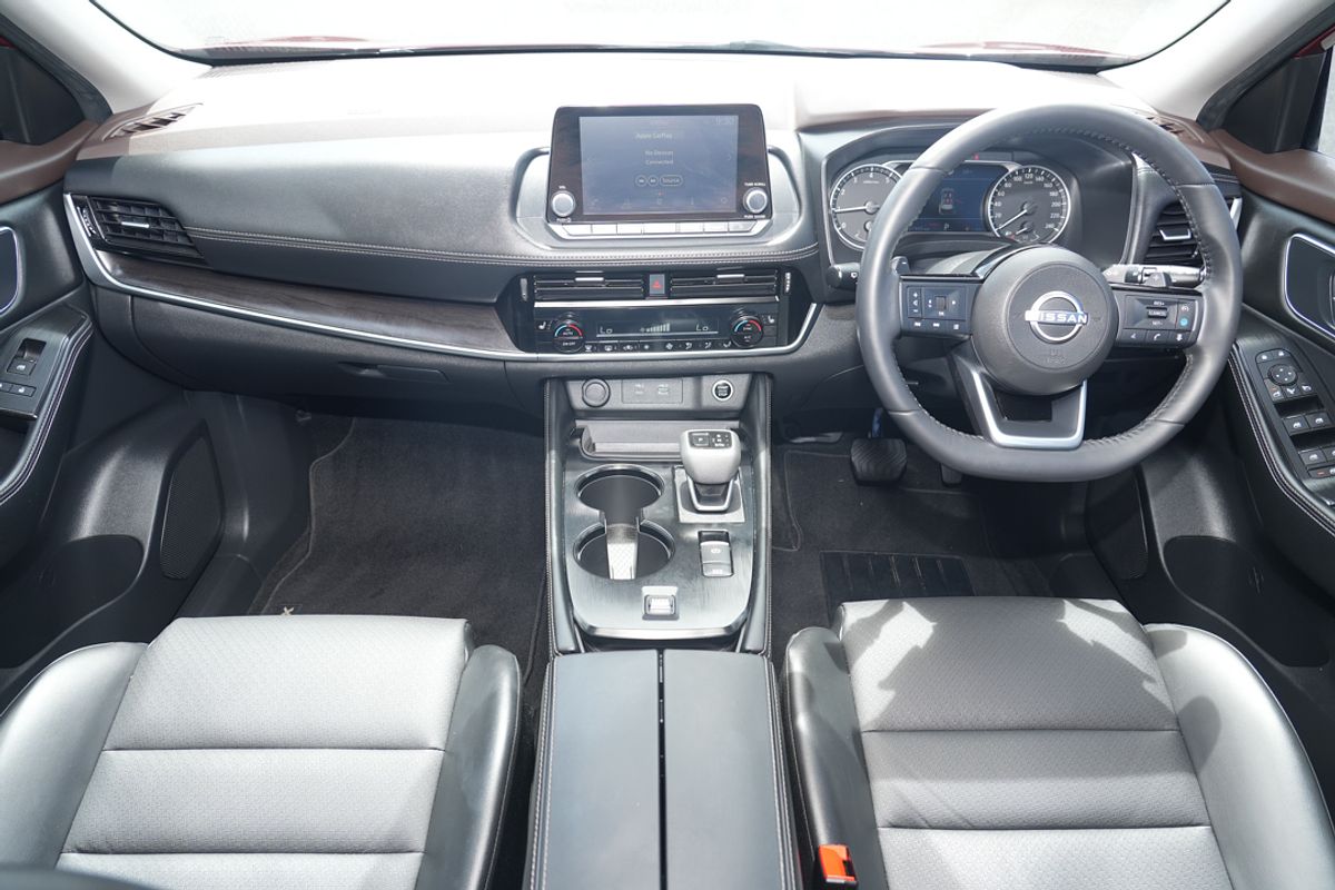 2023 Nissan X-TRAIL ST-L T33