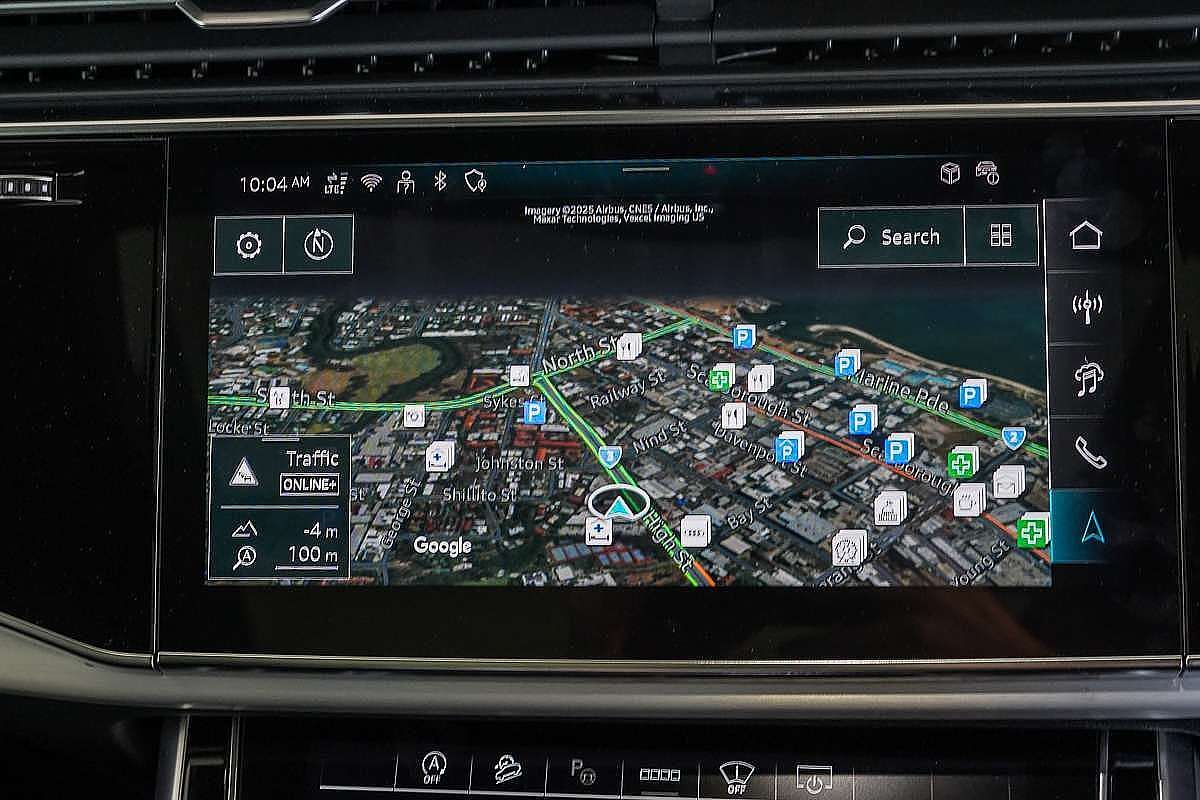 2024 Audi Q8 50 TDI S line F1