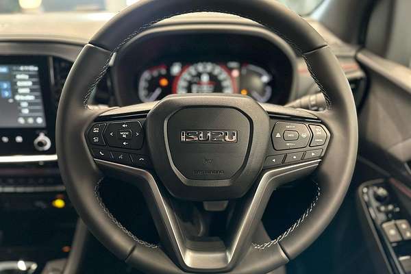 2025 Isuzu MU-X X-TERRAIN