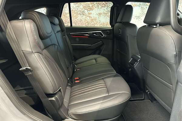 2025 Isuzu MU-X X-TERRAIN