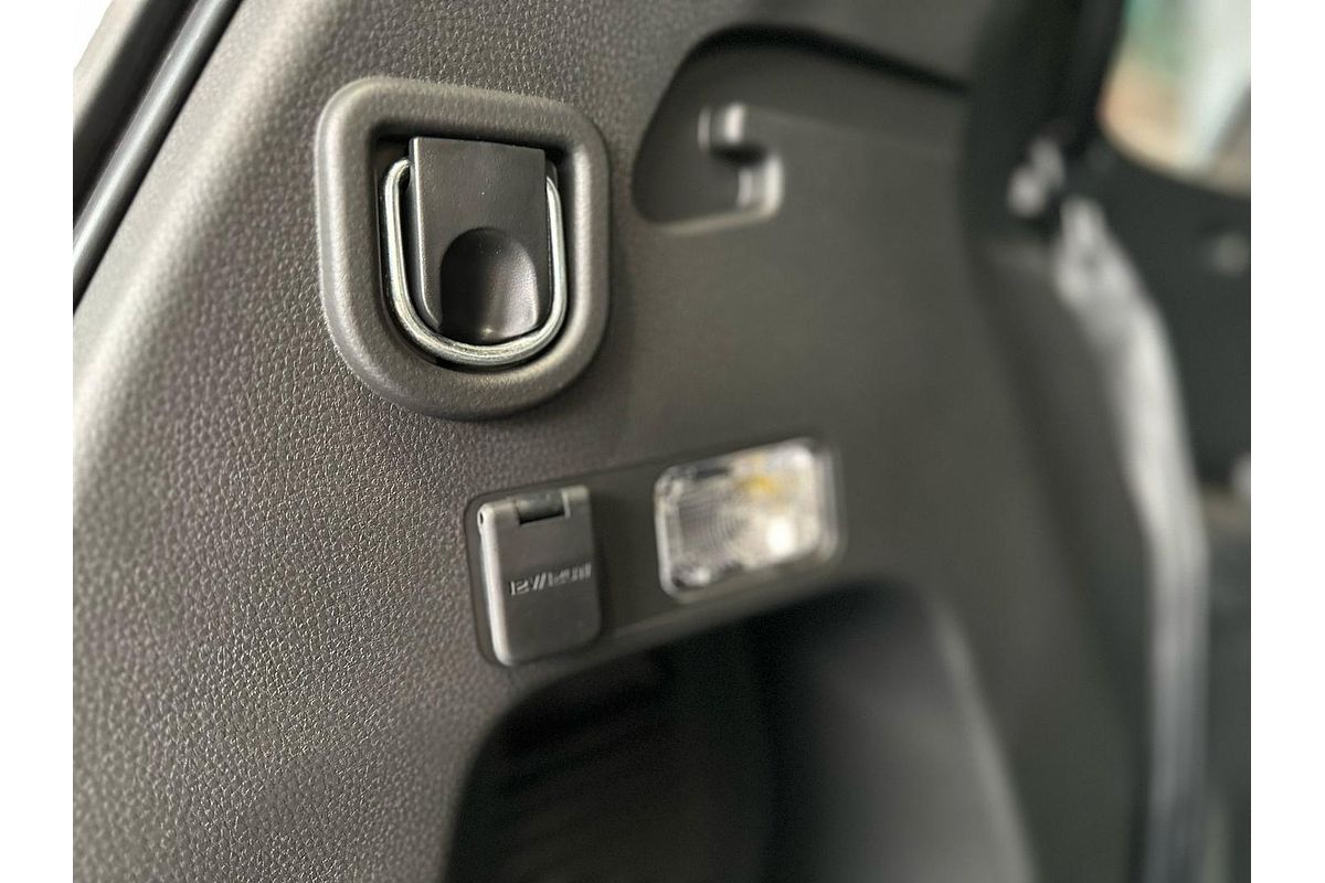 2025 Isuzu MU-X X-TERRAIN