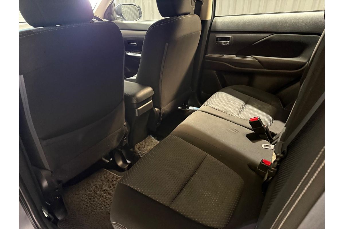 2017 Mitsubishi Outlander ES ZL