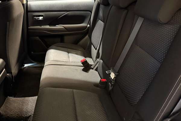 2017 Mitsubishi Outlander ES ZL