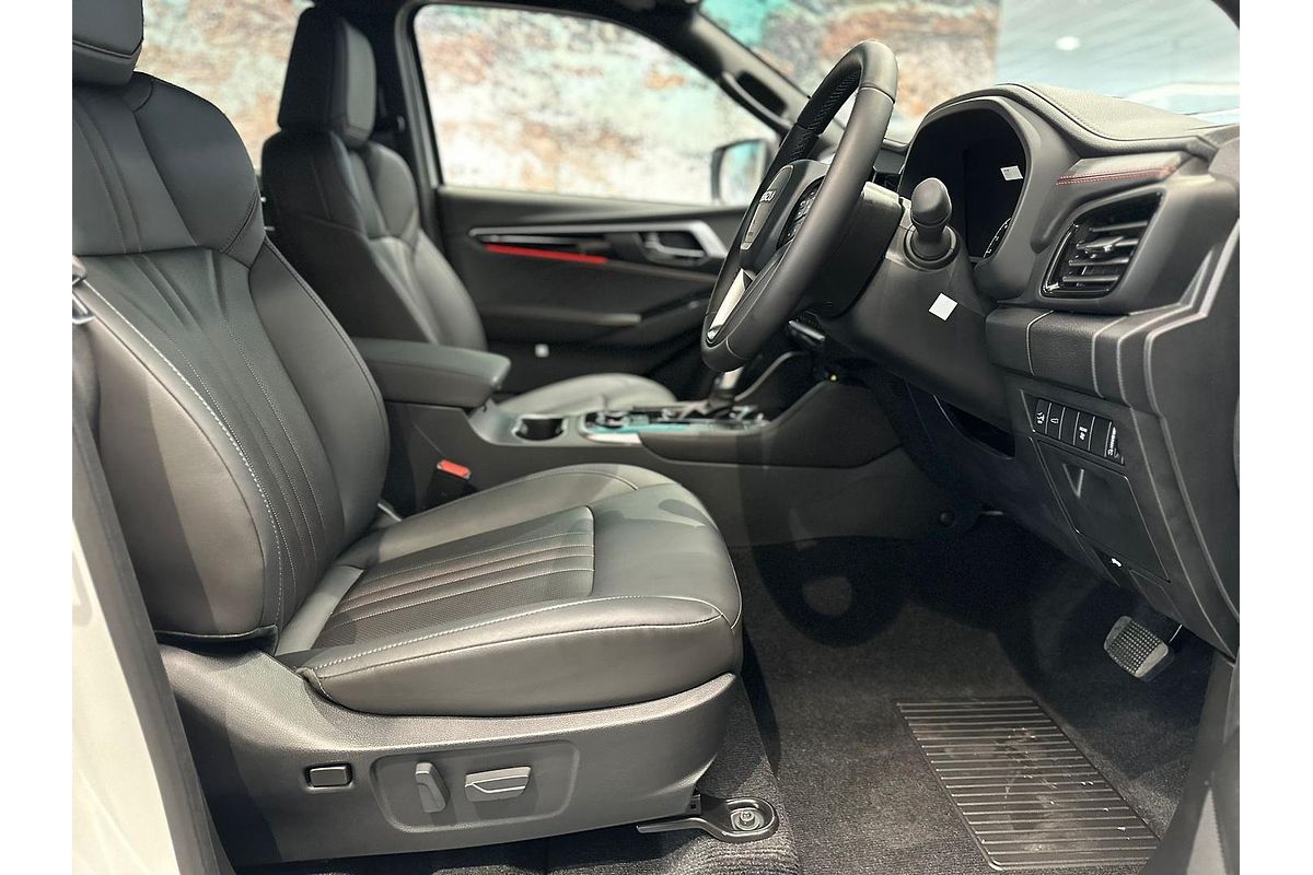 2025 Isuzu MU-X X-TERRAIN