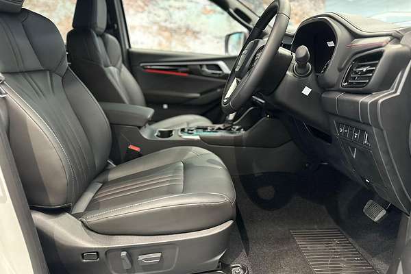 2025 Isuzu MU-X X-TERRAIN