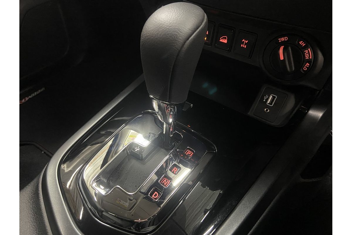 2025 Nissan Navara PRO-4X D23 4X4