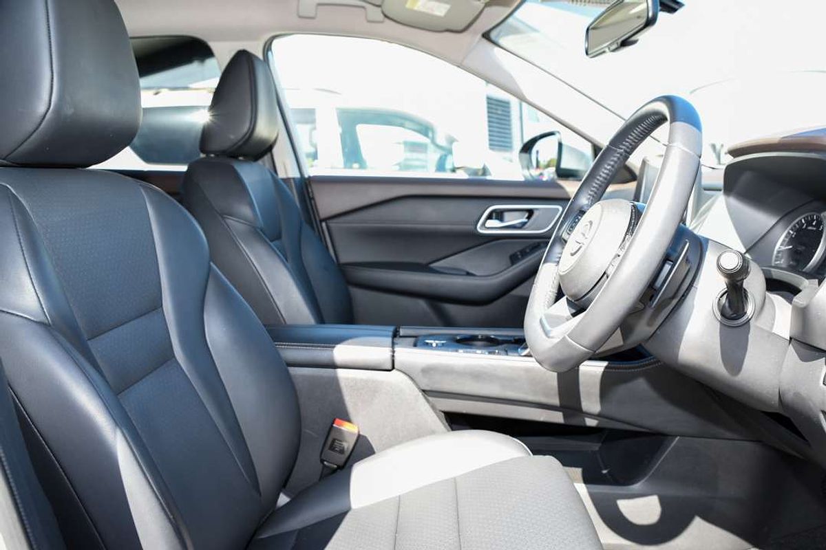 2023 Nissan X-TRAIL ST-L T33