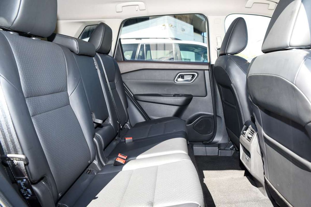 2023 Nissan X-TRAIL ST-L T33