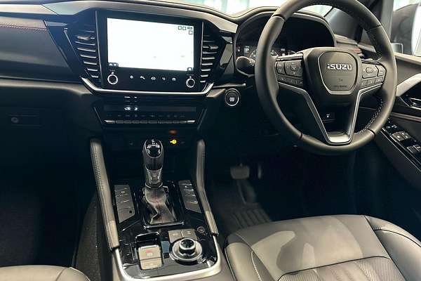 2025 Isuzu MU-X X-TERRAIN