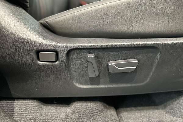 2025 Isuzu MU-X X-TERRAIN