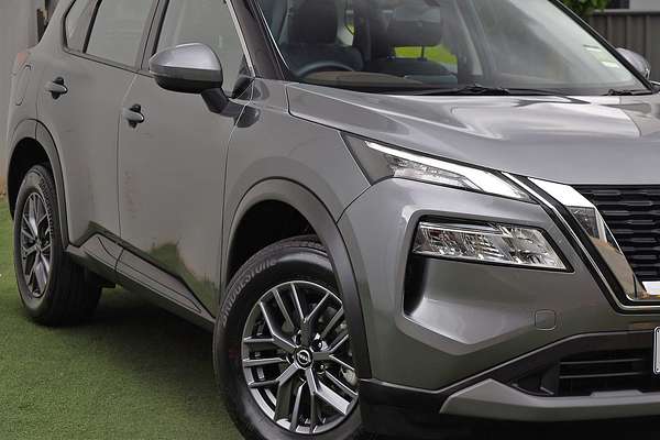 2025 Nissan X-TRAIL ST T33