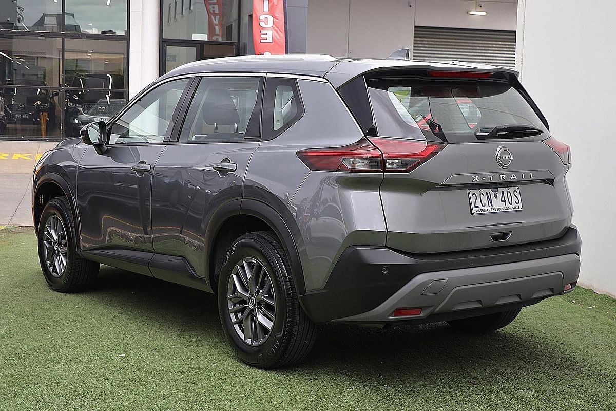 2025 Nissan X-TRAIL ST T33