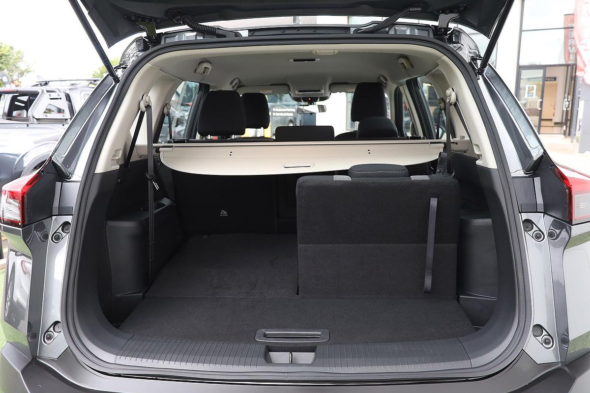 2025 Nissan X-TRAIL ST T33