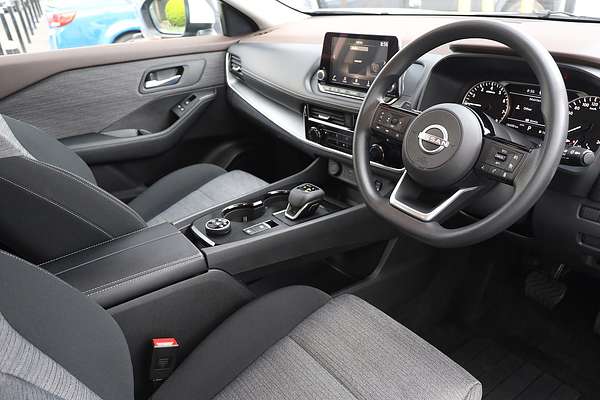 2025 Nissan X-TRAIL ST T33