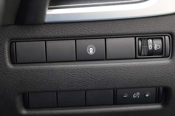 2025 Nissan X-TRAIL ST T33