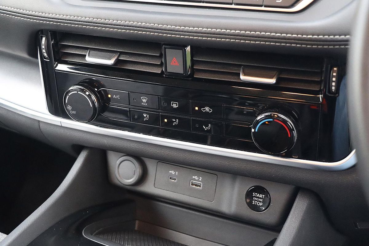 2025 Nissan X-TRAIL ST T33