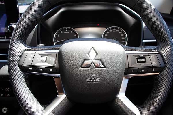 2025 Mitsubishi Outlander ES ZM