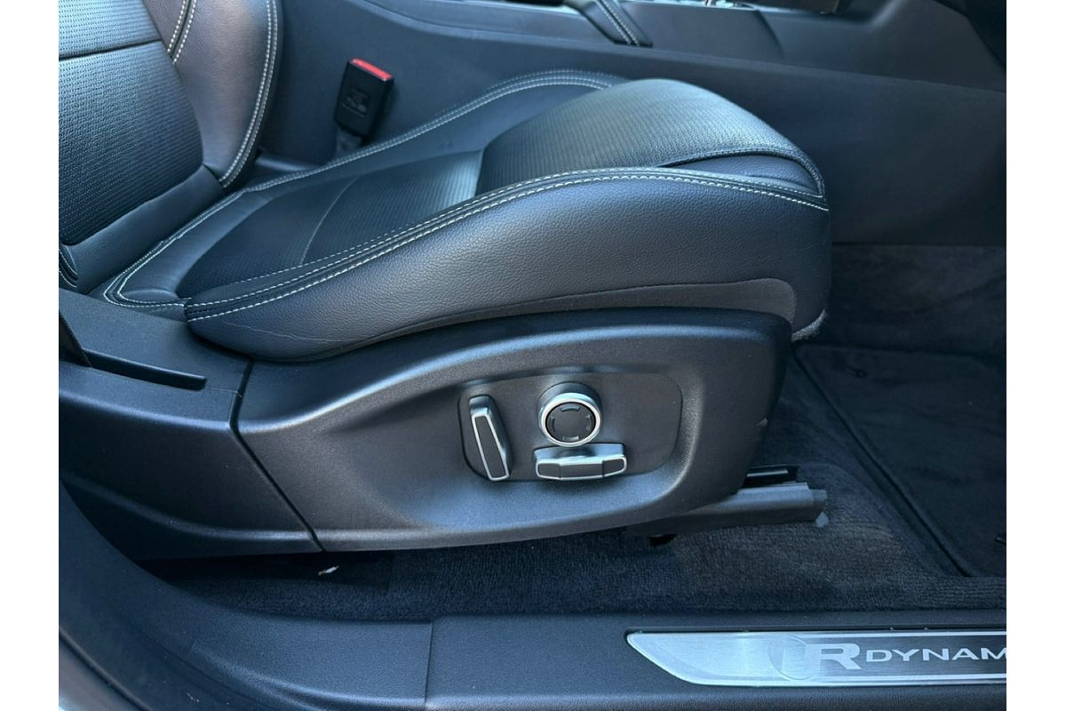 2021 Jaguar E-PACE P250 R-Dynamic SE X540