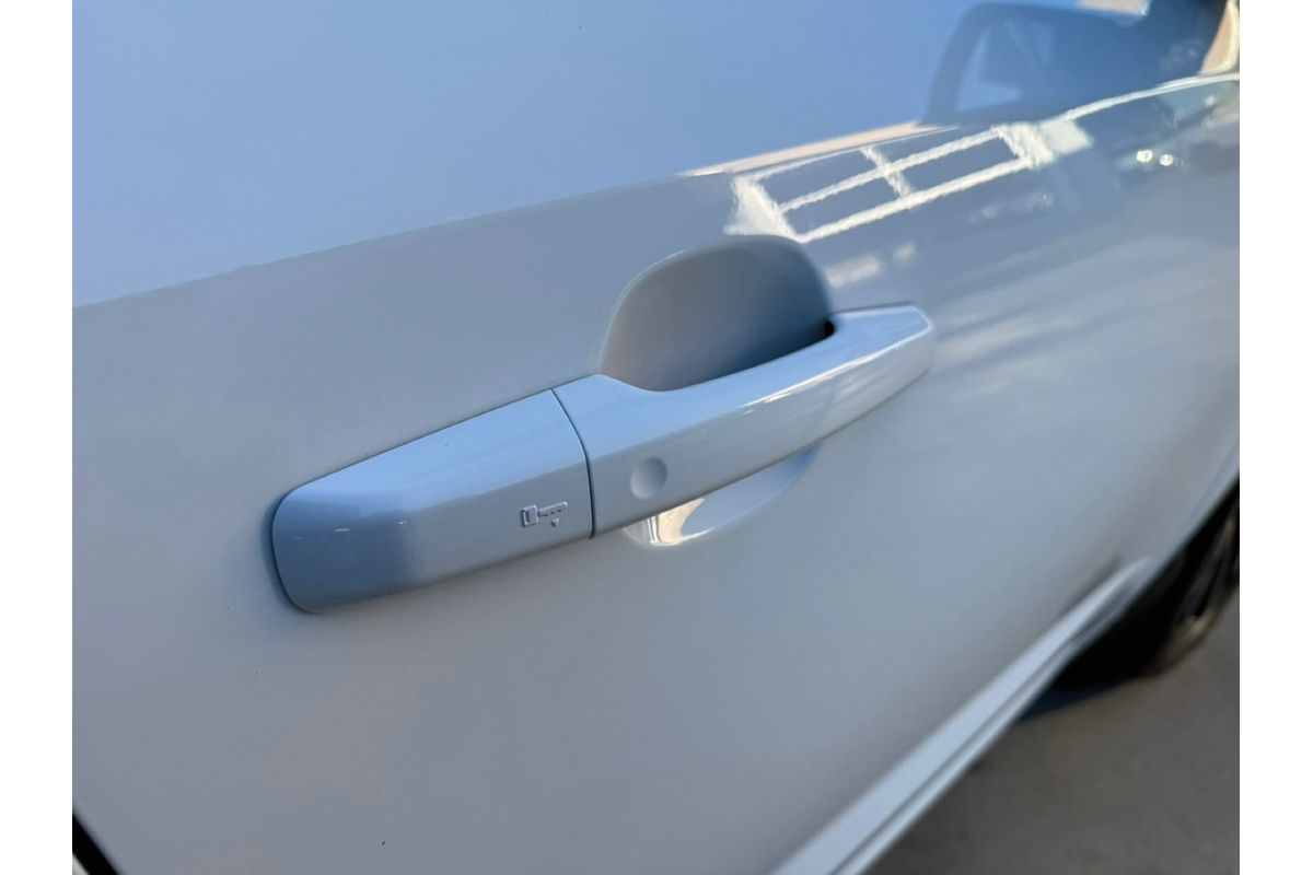 2021 Jaguar E-PACE P250 R-Dynamic SE X540