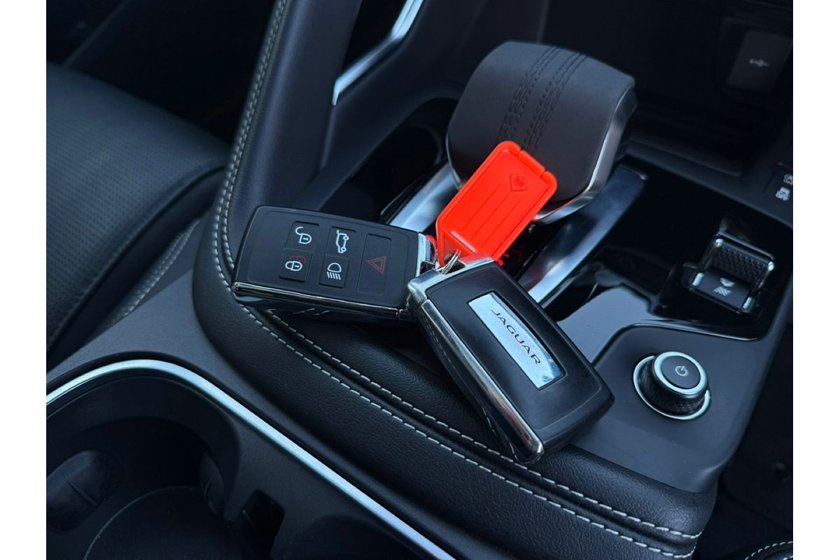 2021 Jaguar E-PACE P250 R-Dynamic SE X540