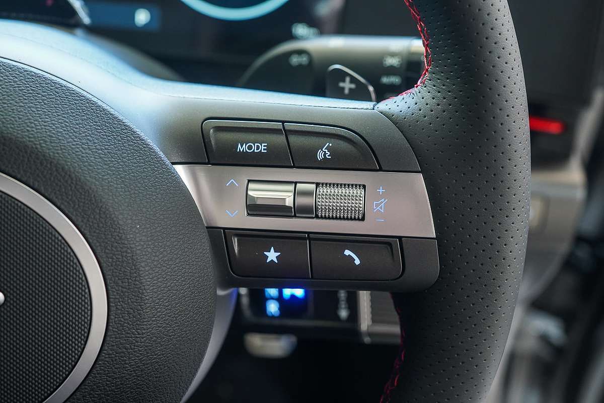 2025 Hyundai Kona Premium N Line SX2.V3