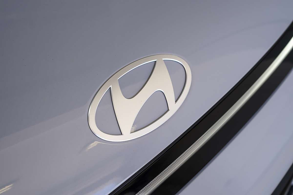 2025 Hyundai Kona Premium N Line SX2.V3