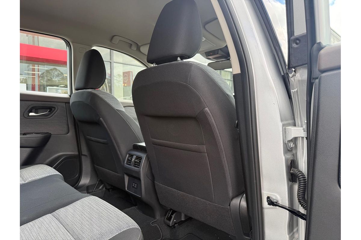 2025 Nissan X-TRAIL ST T33