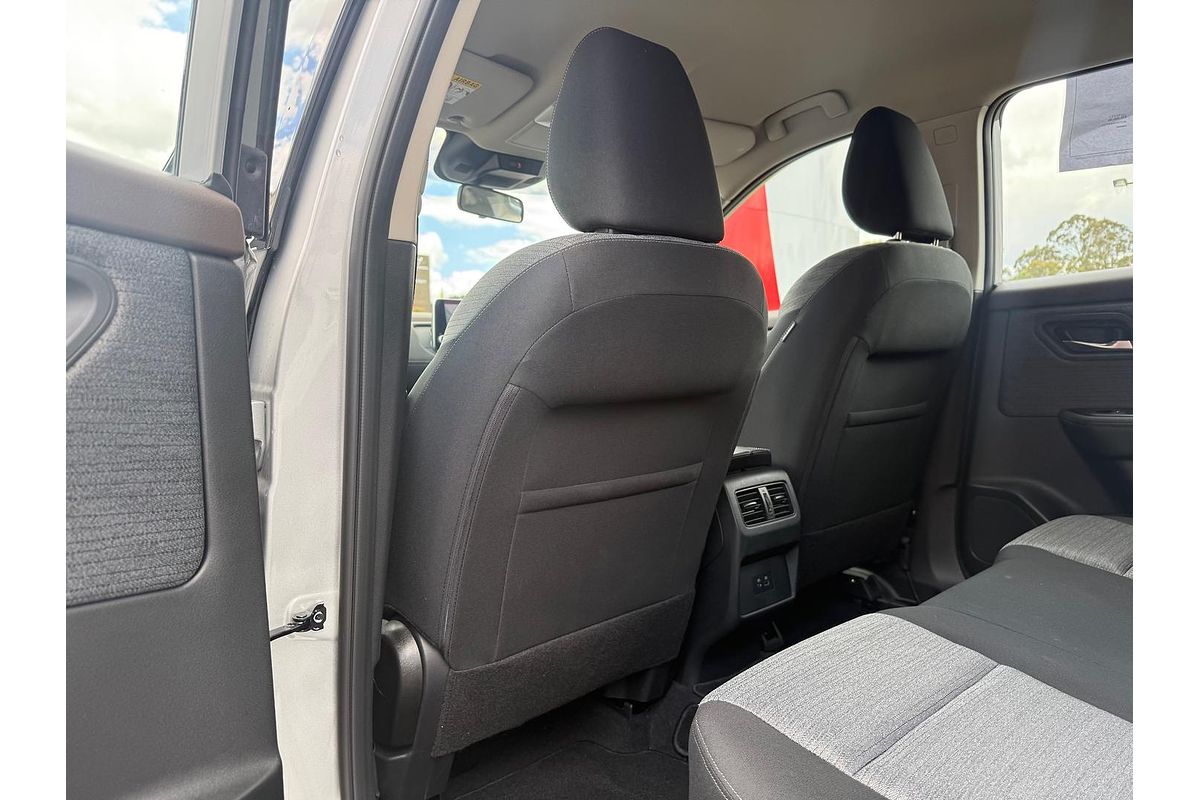 2025 Nissan X-TRAIL ST T33