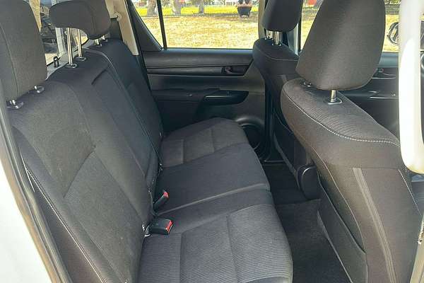 2017 Toyota Hilux SR GUN126R 4X4