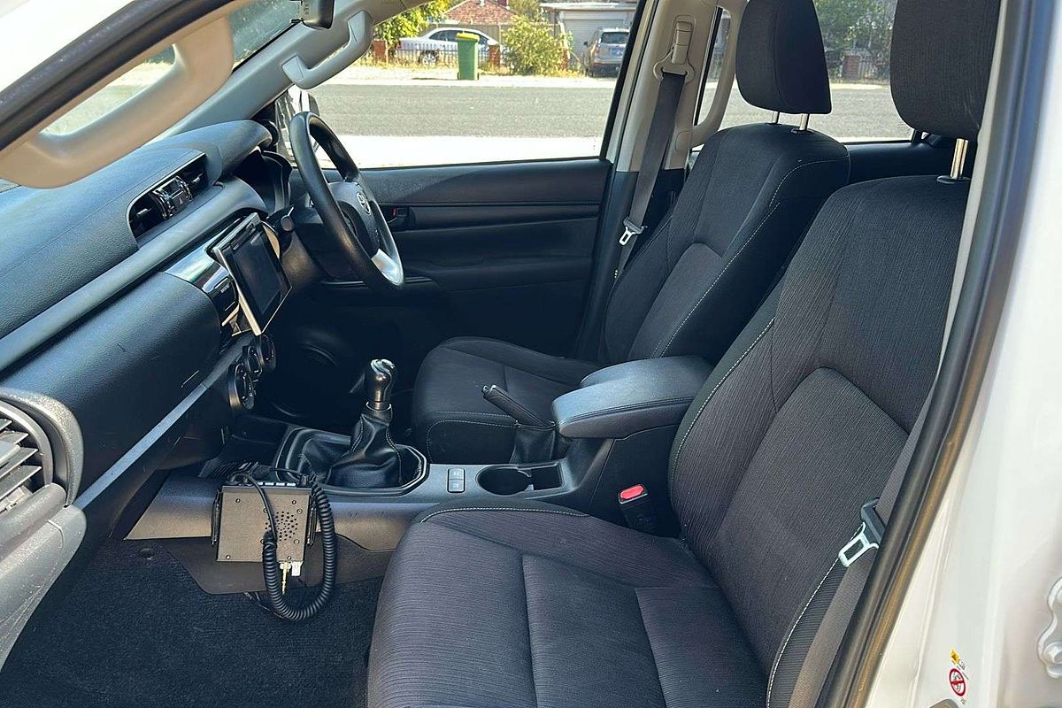 2017 Toyota Hilux SR GUN126R 4X4