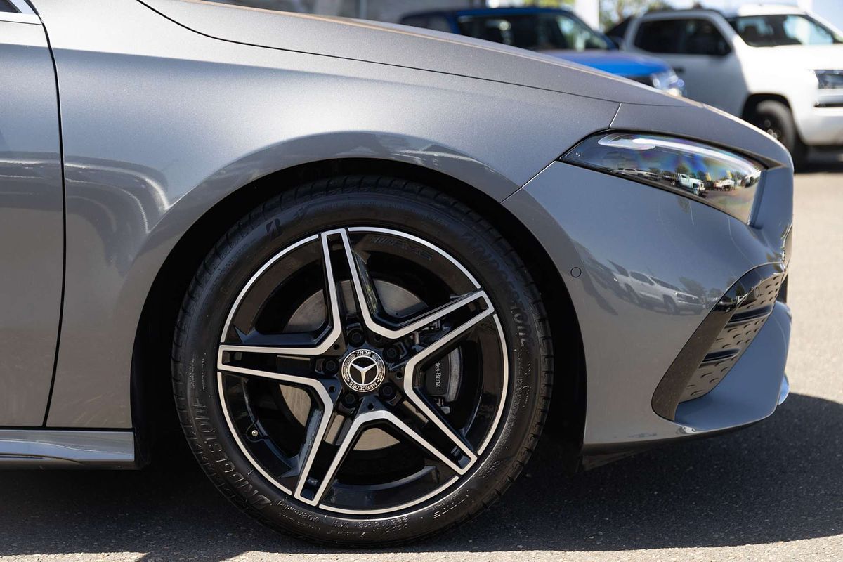 2025 Mercedes-Benz A-Class A200 V177