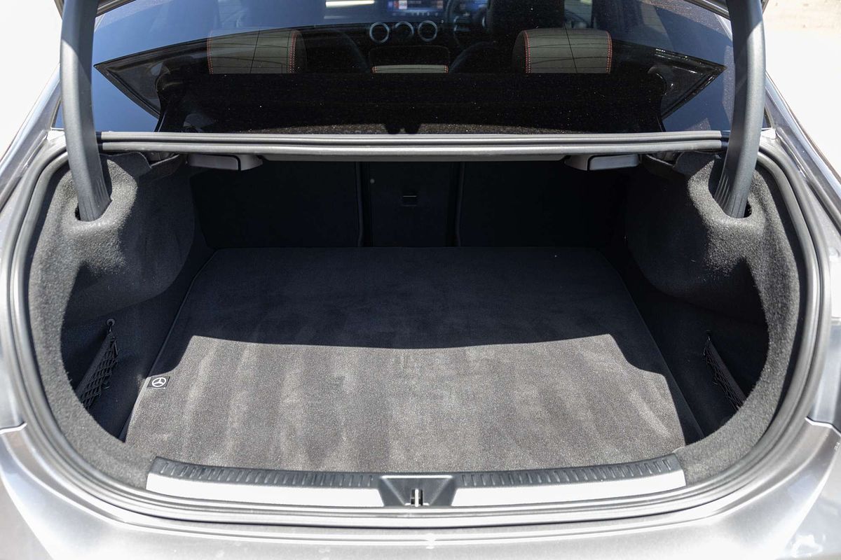 2025 Mercedes-Benz A-Class A200 V177