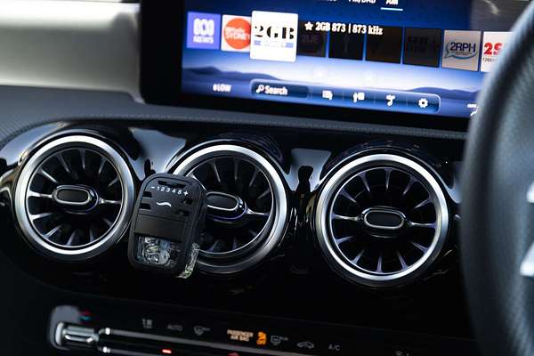 2025 Mercedes-Benz A-Class A200 V177