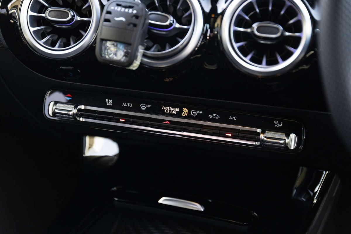 2025 Mercedes-Benz A-Class A200 V177