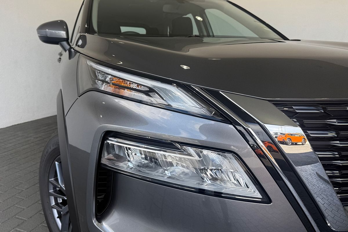 2025 Nissan X-TRAIL ST T33