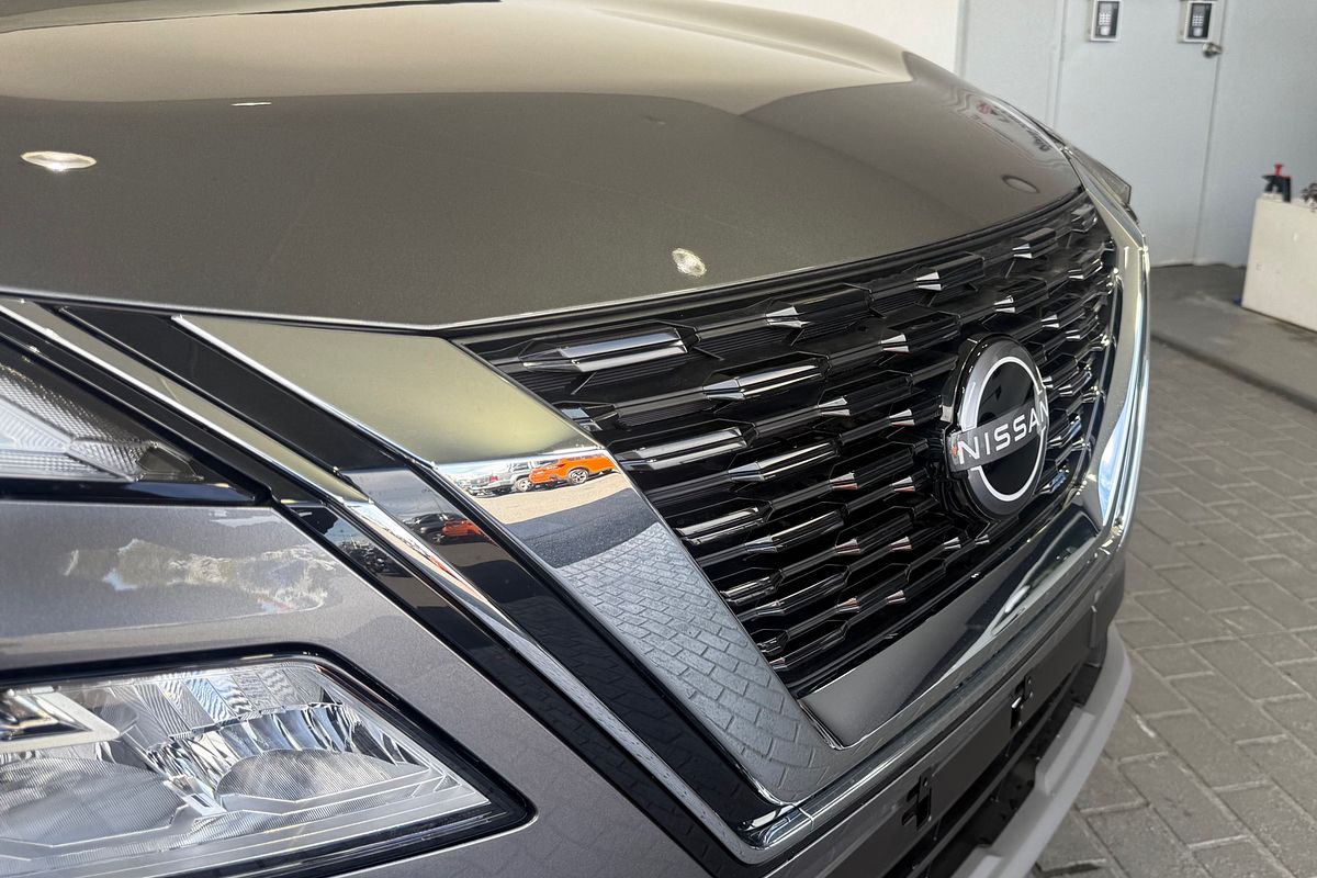 2025 Nissan X-TRAIL ST T33