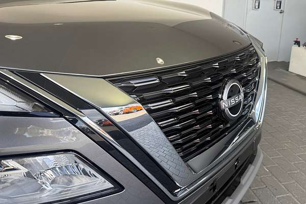 2025 Nissan X-TRAIL ST T33