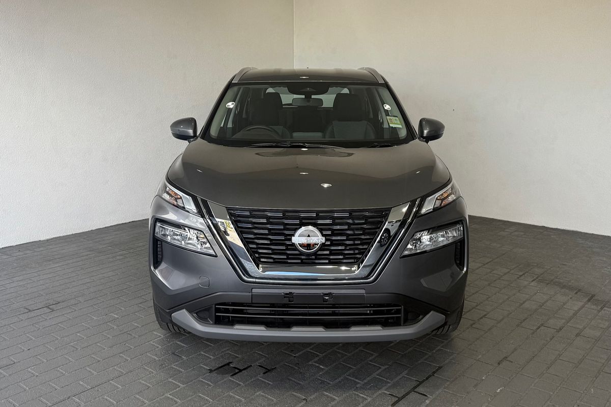 2025 Nissan X-TRAIL ST T33