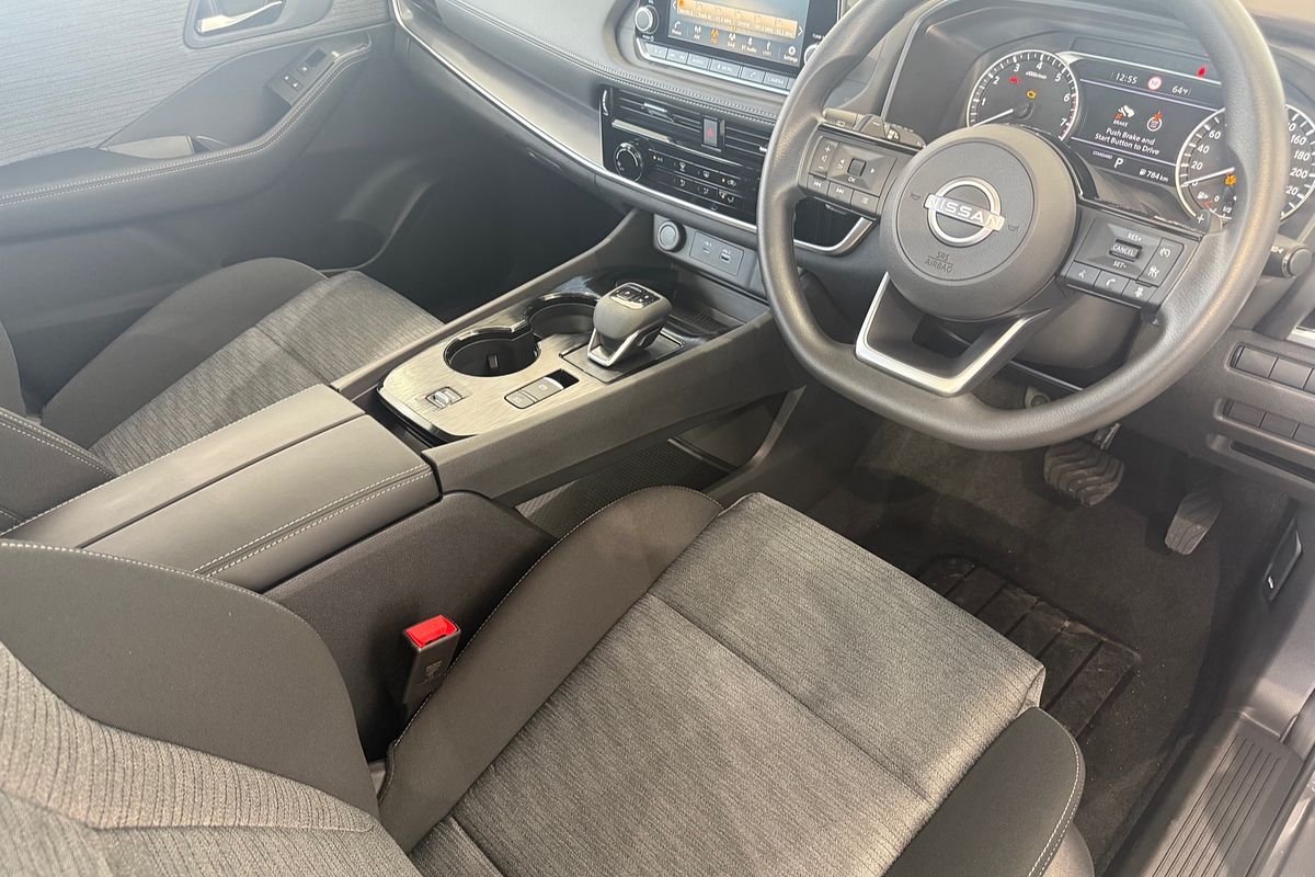 2025 Nissan X-TRAIL ST T33